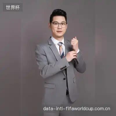 慕容九